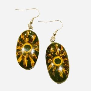 Hand Crafted Dark Green Oval Sunburst Inlaid Vine Earrings